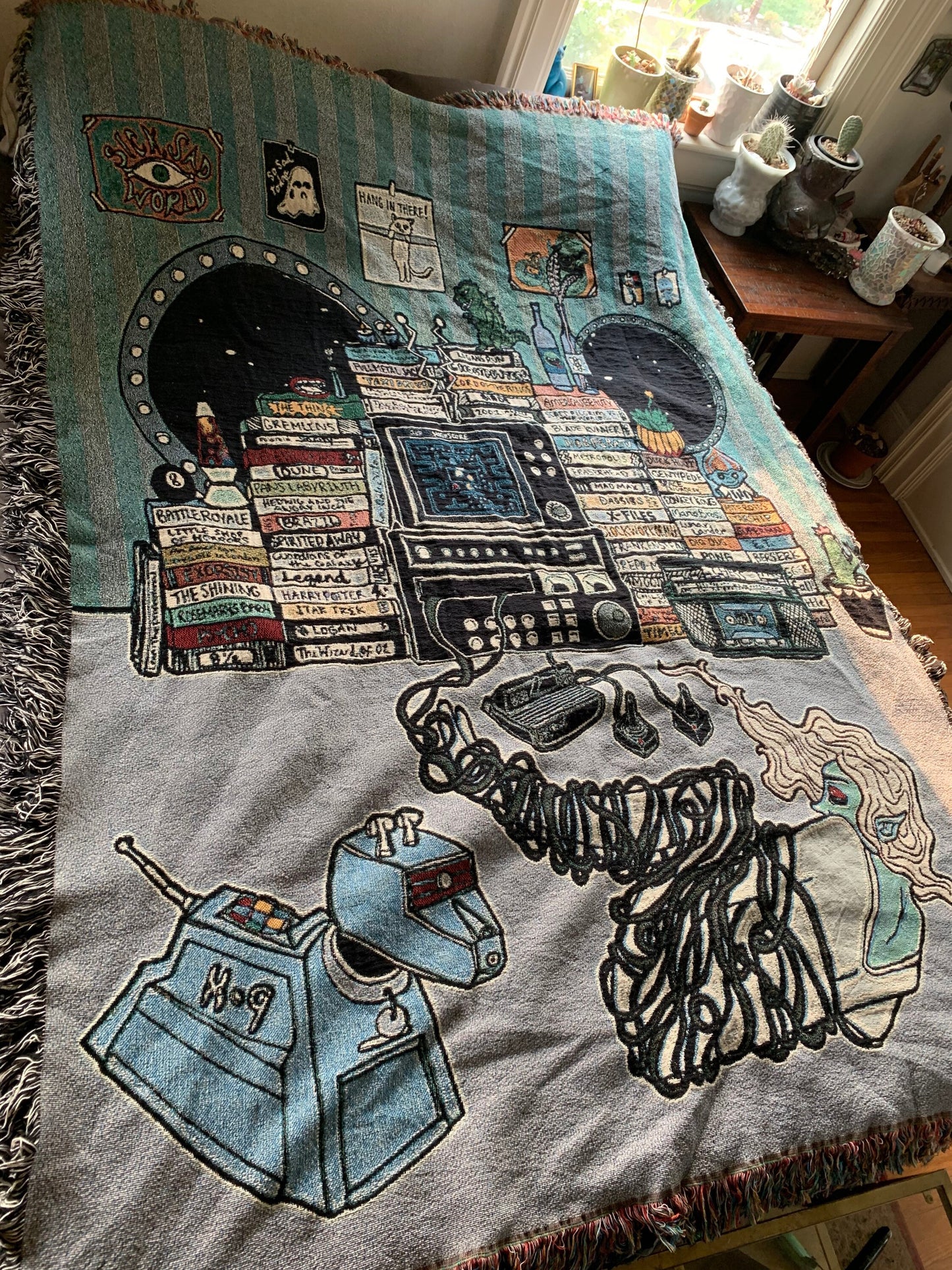 Tangled woven blanket