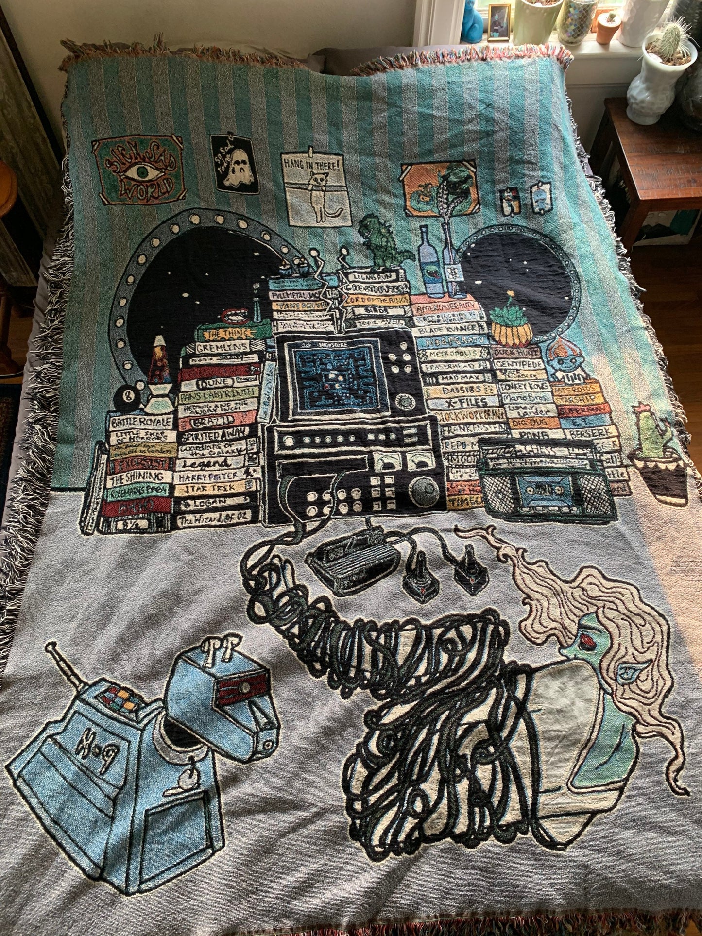 Tangled woven blanket