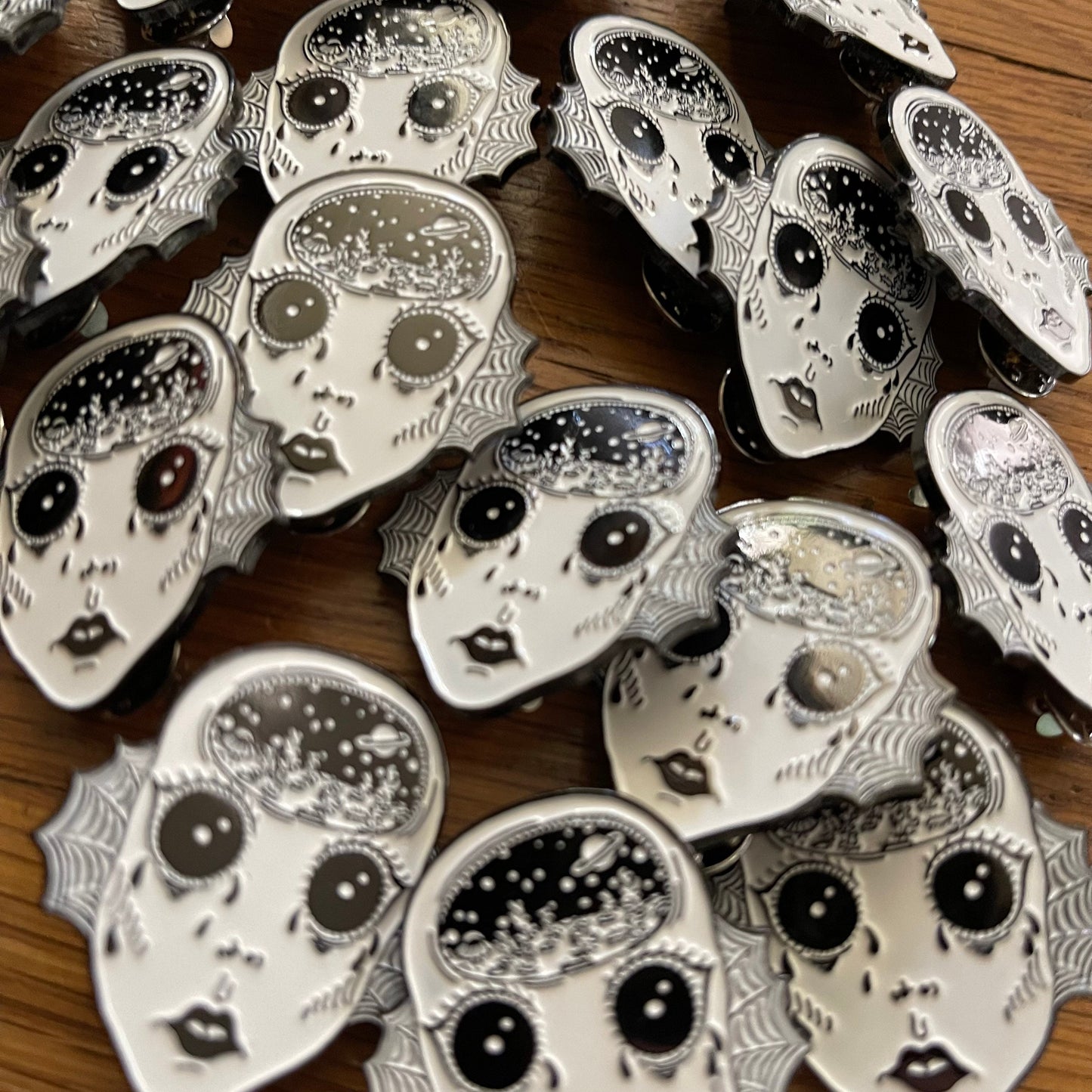 Fantastic Planet lapel pin