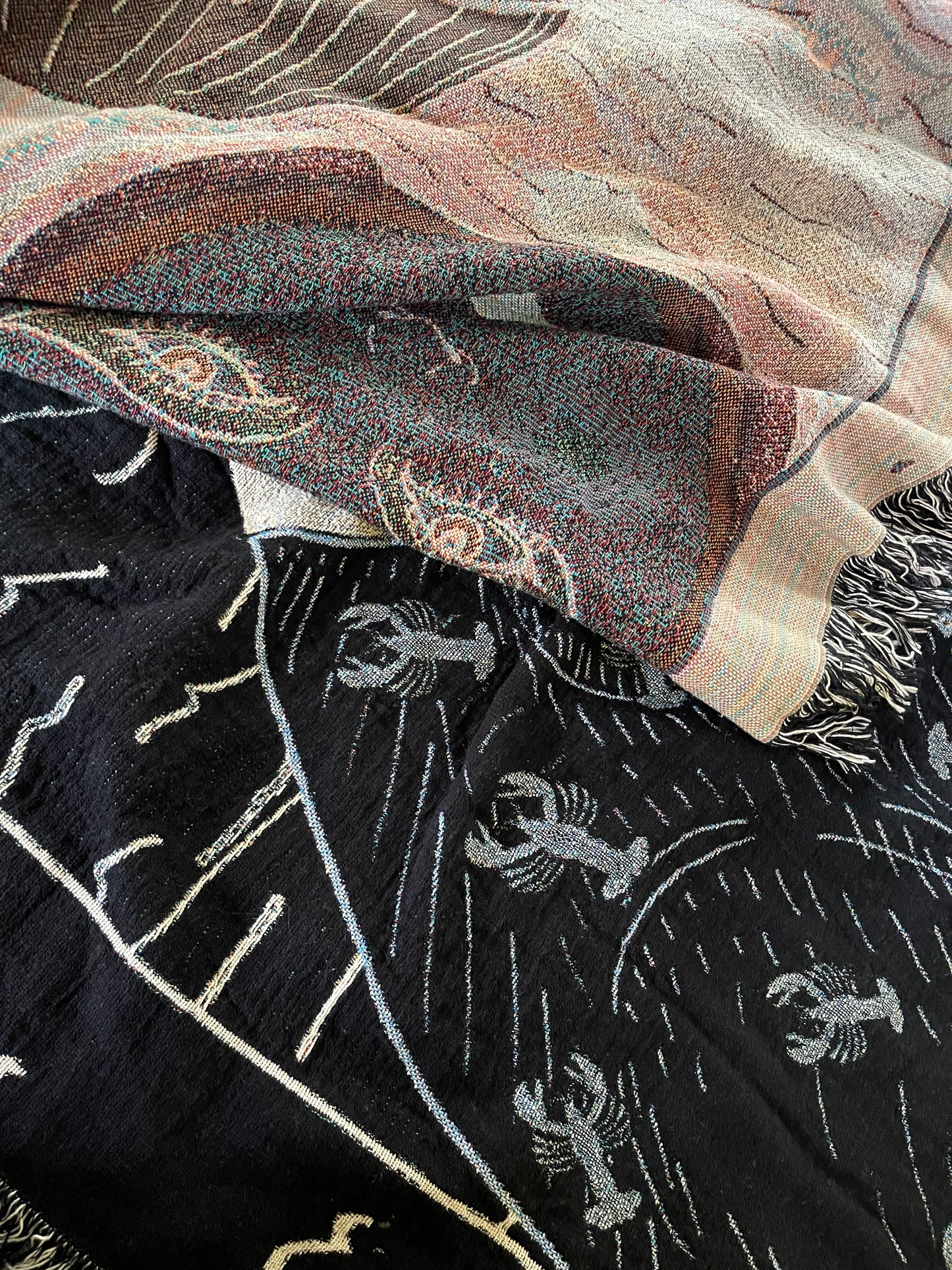Moon woven blanket