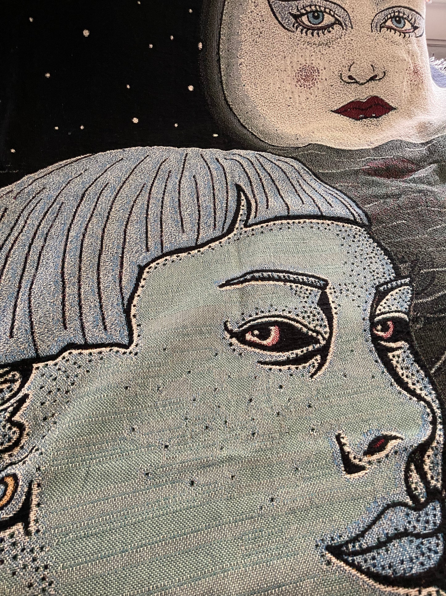Moon woven blanket
